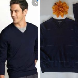 BANANA REPUBLIC EXTRA FINE MERINO SWEATER